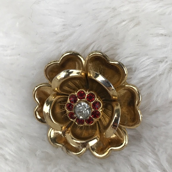 Vtg Coro Gold Tone Flower Pin Red Rhinestone Small - Picture 3 of 12